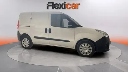 Usado Opel Combo 95 CV (69 kW) 2018 Blanco Monovolumen