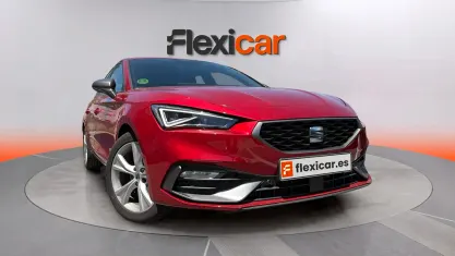 Usado Seat Leon FR 150 CV (110 kW) 2024 Rojo Berlina