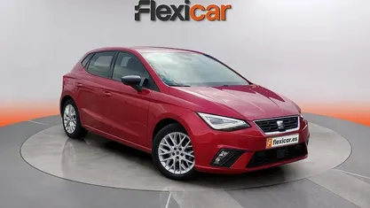 Usado Seat Ibiza FR 110 CV (80 kW) 2024 Amarillo Berlina