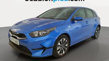 Usado Kia Ceed 101 CV (74 kW) 2025 Azul Utilitario