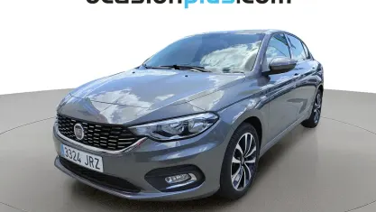 Usado Fiat Tipo Lounge 95 CV (69 kW) 2016 Gris Berlina