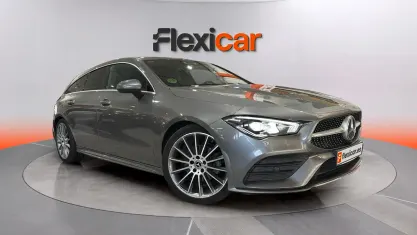 Usado Mercedes CLA200 Shooting Brake 163 CV (119 kW) 2020 Gris Familiar