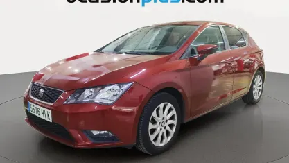 Usado Seat Leon Style 105 CV (77 kW) 2014 Rojo Utilitario