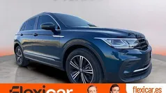 Azul Usado 2021 VW Tiguan Life SUV | 25.990 € (Buen precio)