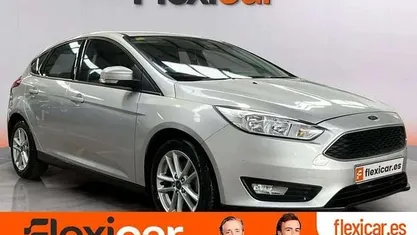 Usado Ford Focus 125 CV (91 kW) 2016 Gris Berlina