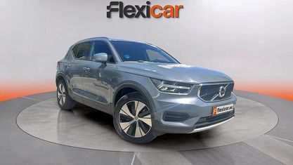 Begagnad Volvo XC40 Momentum 265 HK (194 kW) 2020 Grå SUV