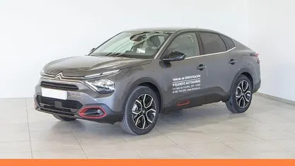 Usado Citroën e-C4 Shine 114 kW (156 CV) 2023 Gris Berlina