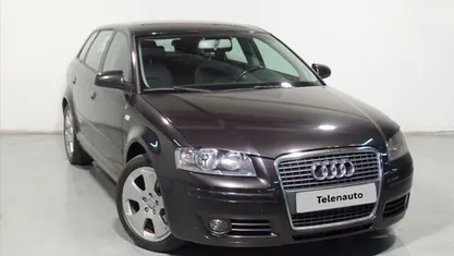 Usado Audi A3 Ambition 105 CV (77 kW) 2005 Gris Berlina