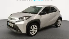 Gris Usado 2024 Toyota Aygo X Play SUV | 12.900 € (Precio justo)