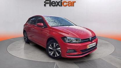 Używany VW Polo Life 95 KM (69 kW) 2021 Czerwony Sedan/Limuzyna