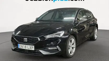 Käytetty Seat Leon FR 130 HP (95 kW) 2022 Musta Viistoperä