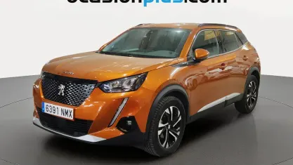 Usado Peugeot 2008 Allure 131 CV (96 kW) 2021 Naranja SUV