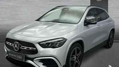 Usado Mercedes GLA200 AMG line 150 HP (110 kW) 2025 SUV