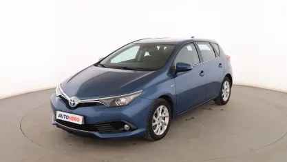 Usado Toyota Auris Hybrid Active 136 CV (100 kW) 2018 Azul Berlina