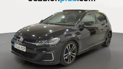 Usado VW Golf VII GTE 204 CV (150 kW) 2018 Negro Utilitario