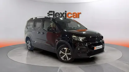 Usado Peugeot Rifter GT 131 CV (96 kW) 2021 Negro Monovolumen