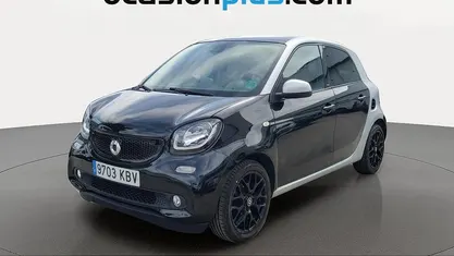 Käytetty Smart ForFour Passion 90 HP (66 kW) 2017 Musta Viistoperä