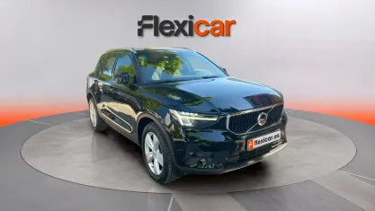 Usado Volvo XC40 Core 163 HP (119 kW) 2022 Preto SUV