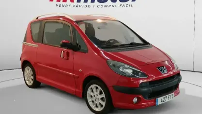 Usado Peugeot 1007 70 CV (51 kW) 2007 Rojo Monovolumen