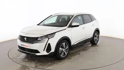 Usado Peugeot 3008 Allure 225 CV (165 kW) 2021 Blanco SUV