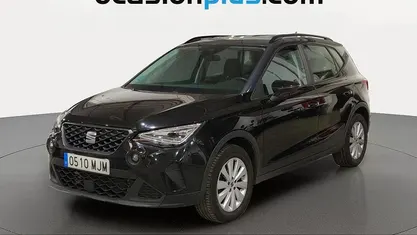 Usado Seat Arona Style 110 CV (80 kW) 2023 Negro SUV