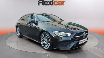 Usado Mercedes CLA220 Shooting Brake 190 CV (139 kW) 2019 Negro Familiar