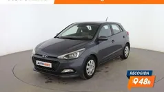 Gris Usado 2016 Hyundai i20 Utilitario | 9099 € (Precio justo)