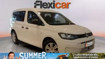 Usado VW Caddy Beach 102 CV (75 kW) 2021 Blanco Monovolumen