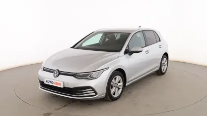 Usado VW Golf VIII Life 131 CV (96 kW) 2020 Gris Utilitario