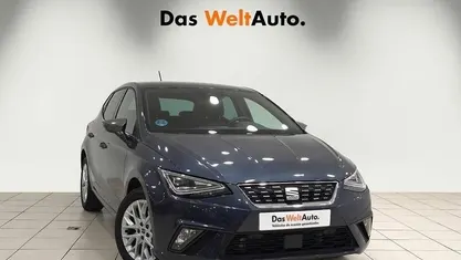 Usado Seat Ibiza 115 CV (84 kW) 2025 Gris Berlina