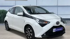 Blanco Usado 2019 Toyota Aygo X-play Utilitario | 9750 € (Precio justo)