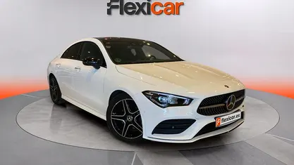 Usado Mercedes CLA180 136 CV (100 kW) 2019 Blanco Berlina