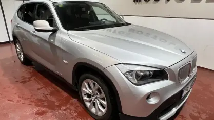 Usado BMW X1 204 CV (150 kW) 2011 Gris / plata SUV