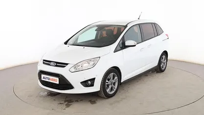 Usado Ford Grand C-Max Trend 115 CV (84 kW) 2015 Blanco Monovolumen