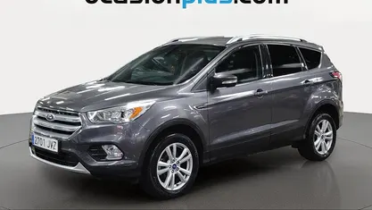 Usado Ford Kuga Business Edition 150 CV (110 kW) 2016 Gris SUV