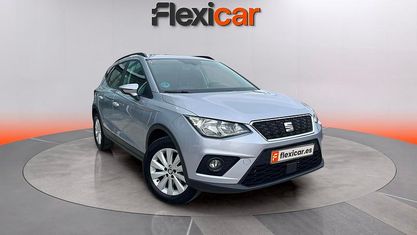 Usado Seat Arona Ecomotive 116 CV (85 kW) 2019 Gris SUV