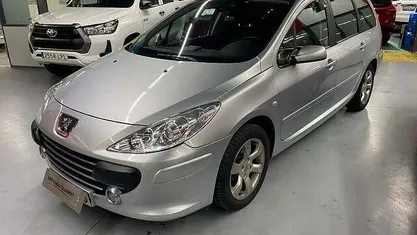 Usado Peugeot 307 90 CV (66 kW) 2007 Gris Familiar