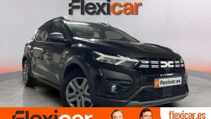 Usado Dacia Sandero Expression 101 CV (74 kW) 2023 Negro Utilitario