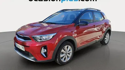 Käytetty Kia Stonic Plus 100 HP (73 kW) 2022 Punainen Katumaasturi