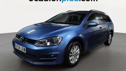 Käytetty VW Golf Sportsvan Business 105 HP (77 kW) 2015 Sininen Tila-auto