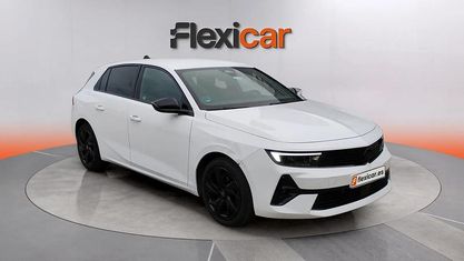 Usado Opel Astra Elegance 131 CV (96 kW) 2023 Blanco Berlina