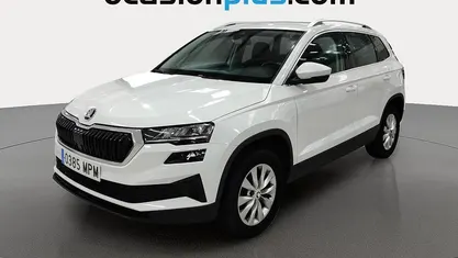 Usado Skoda Karoq Selection 116 CV (85 kW) 2024 Blanco SUV