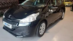 Usado 2015 Peugeot 208 Access Utilitario | 7800 € (Precio justo)
