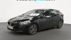 Negro Usado 2017 Volvo V40 Momentum Familiar | 12.719 € (Precio justo)