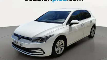 Usado VW Golf VIII Life 110 CV (80 kW) 2021 Blanco Utilitario