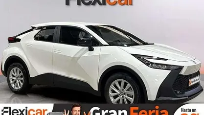 Usado 2025 Toyota C-HR Active SUV | 27.990 € (Precio justo)