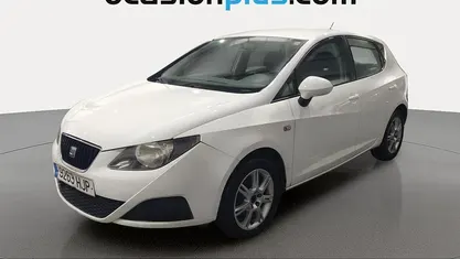 Blanco Usado 2012 Seat Ibiza Reference Utilitario | 5890 € (Precio justo)