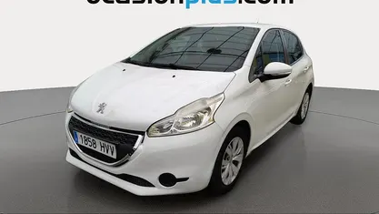 Blanco Usado 2014 Peugeot 208 Active Utilitario | 6450 € (Precio justo)