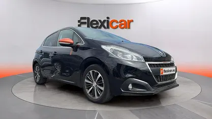Usado Peugeot 208 Roland Garros 110 CV (80 kW) 2017 Utilitario