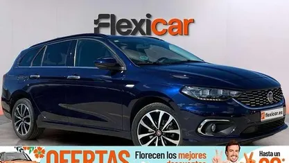 Usado Fiat Tipo Lounge 120 CV (88 kW) 2020 Azul Familiar
